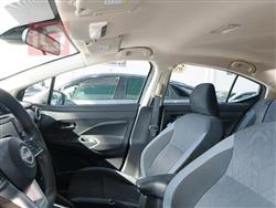 نيسان فيرسا